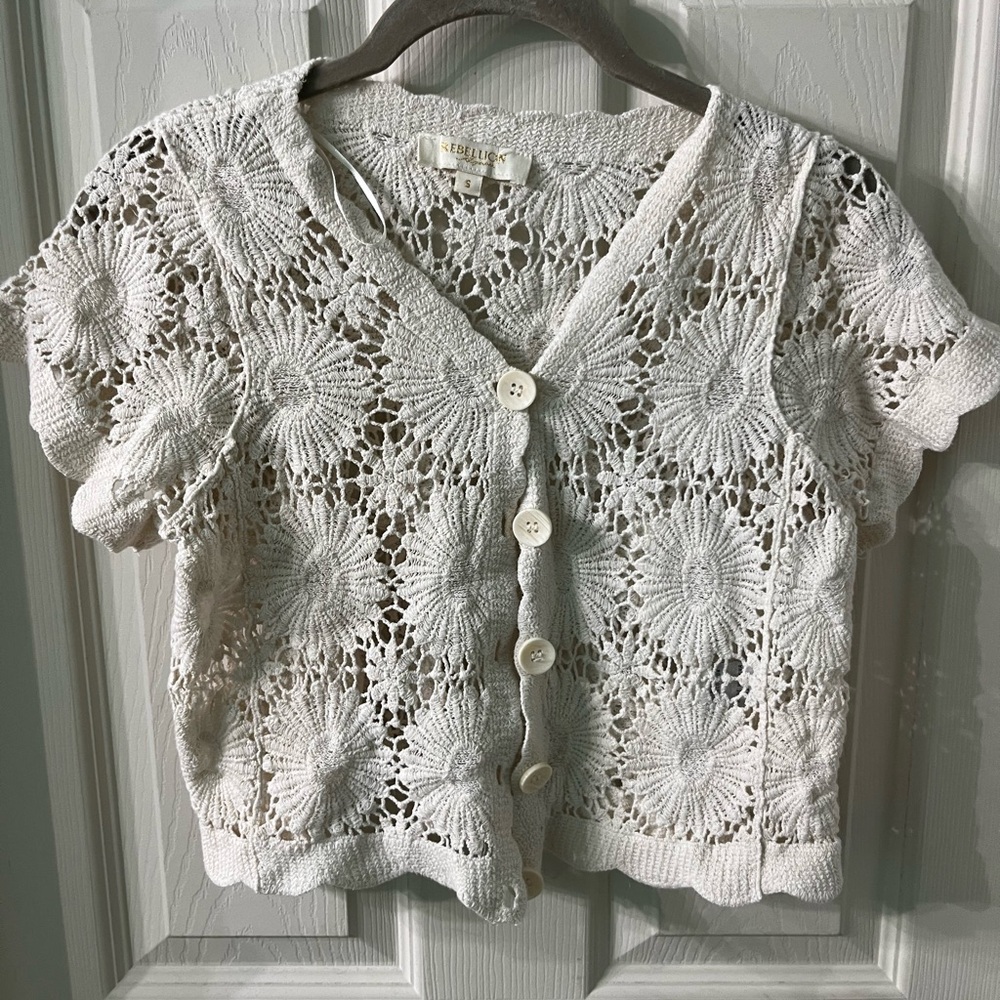 Rebellion Cream Crochet Daisy Button-Front Short Sleeve Top